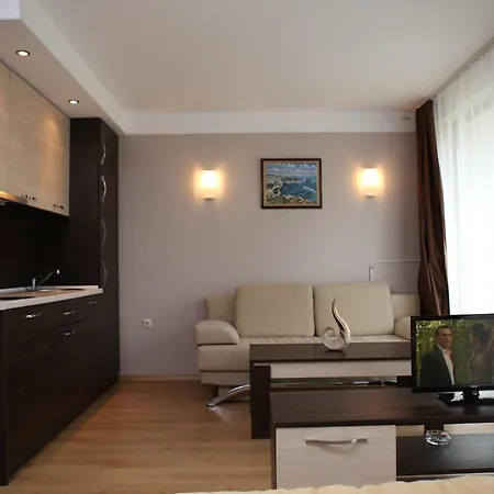 Ξενοδοχείο με διαμερίσματα Harmony Palace 4*