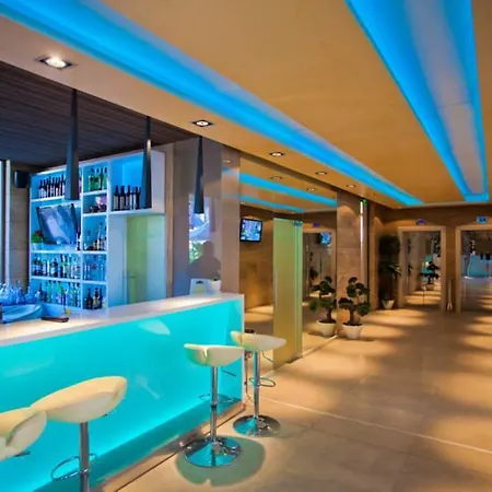 Ξενοδοχείο με διαμερίσματα Harmony Palace