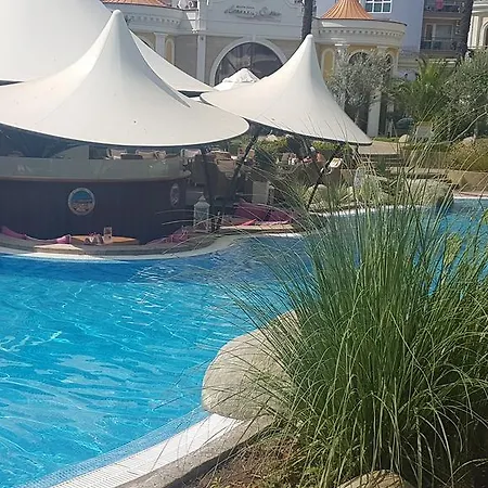 Ξενοδοχείο με διαμερίσματα Harmony Palace Σάνι Μπιτς