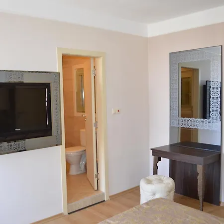 Апартхотел хармoни палас 4*