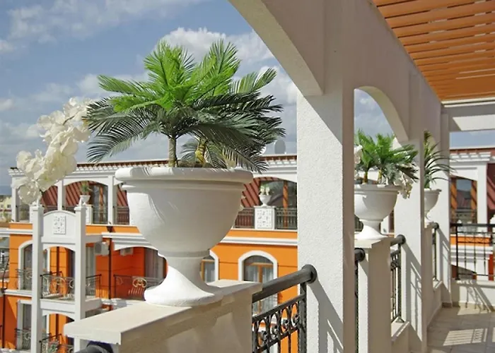 Lägenhetshotell Harmony Palace Slăntjev Brjag