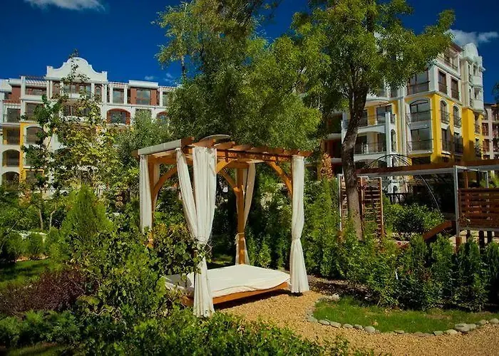 Lägenhetshotell Harmony Palace Slăntjev Brjag