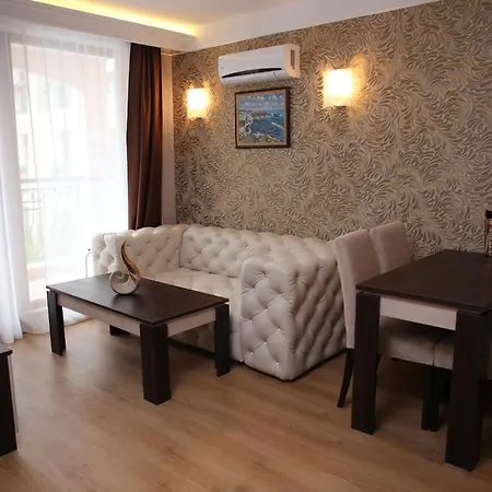 Harmony Palace מלון דירות