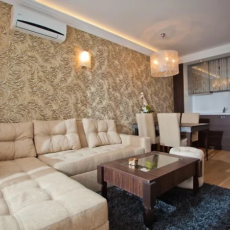 Harmony Palace מלון דירות סאני ביץ'