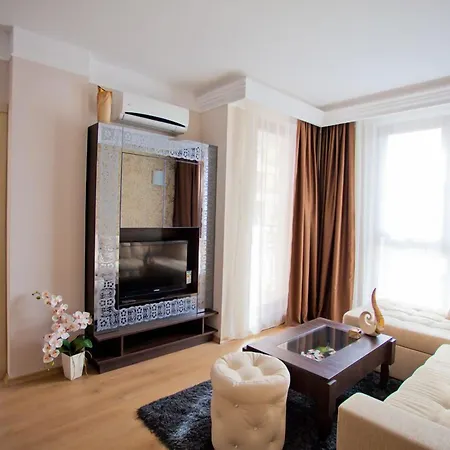 מלון דירות Harmony Palace 4*